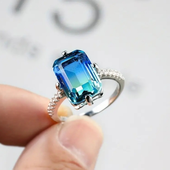 NEW Rainbow Crystal Ring - Picture 5 of 5